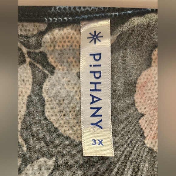 Piphany Short Sleeve Dress - Picture 6 of 7